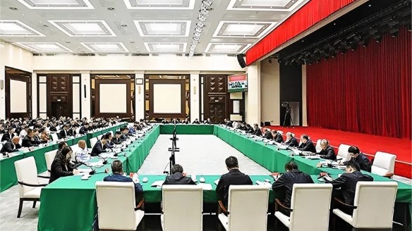 肖志海主席參加自治區(qū)促進民營經(jīng)濟高質(zhì)量發(fā)展座談會